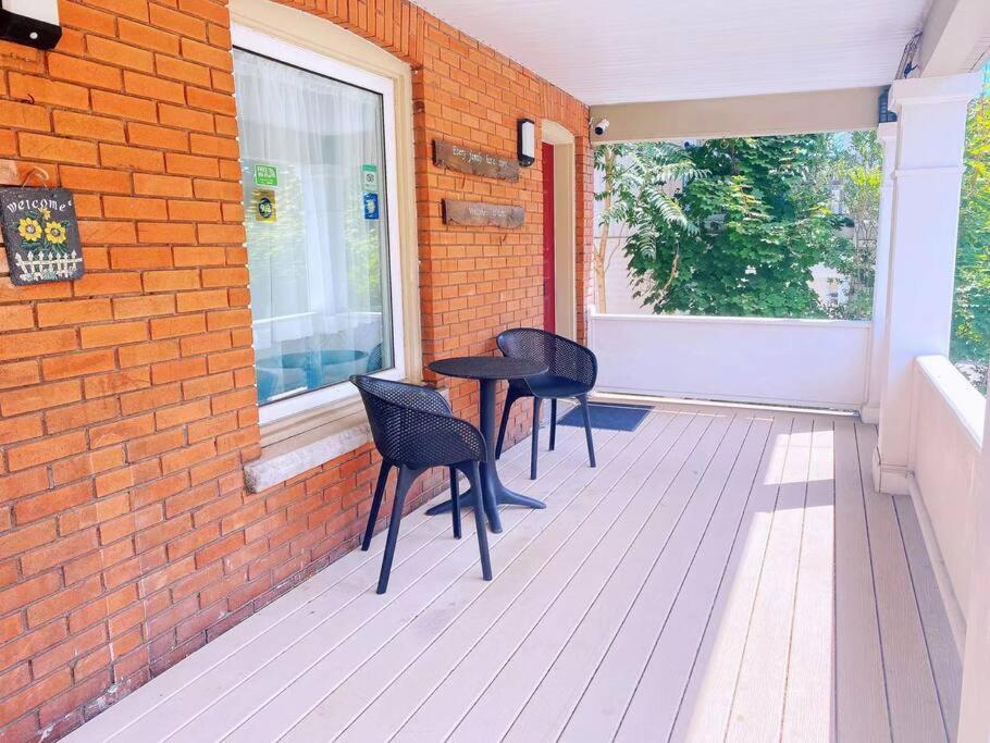 Adorable 2-Bedroom Unit With Jacuzzi Beside Falls Niagara Falls Exteriör bild