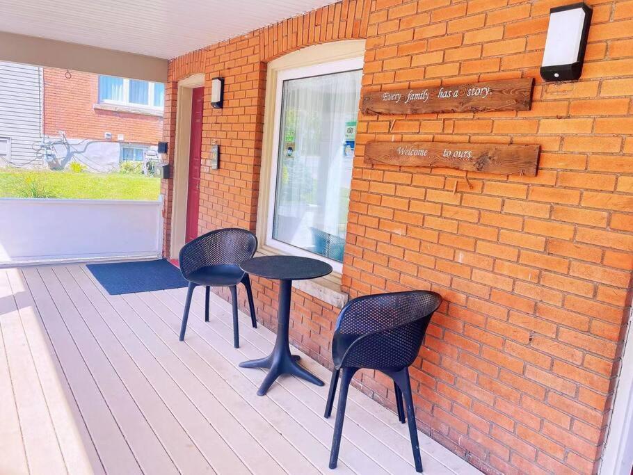Adorable 2-Bedroom Unit With Jacuzzi Beside Falls Niagara Falls Exteriör bild