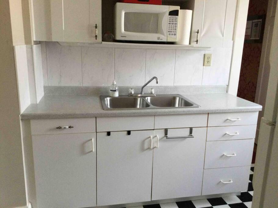 Adorable 2-Bedroom Unit With Jacuzzi Beside Falls Niagara Falls Exteriör bild