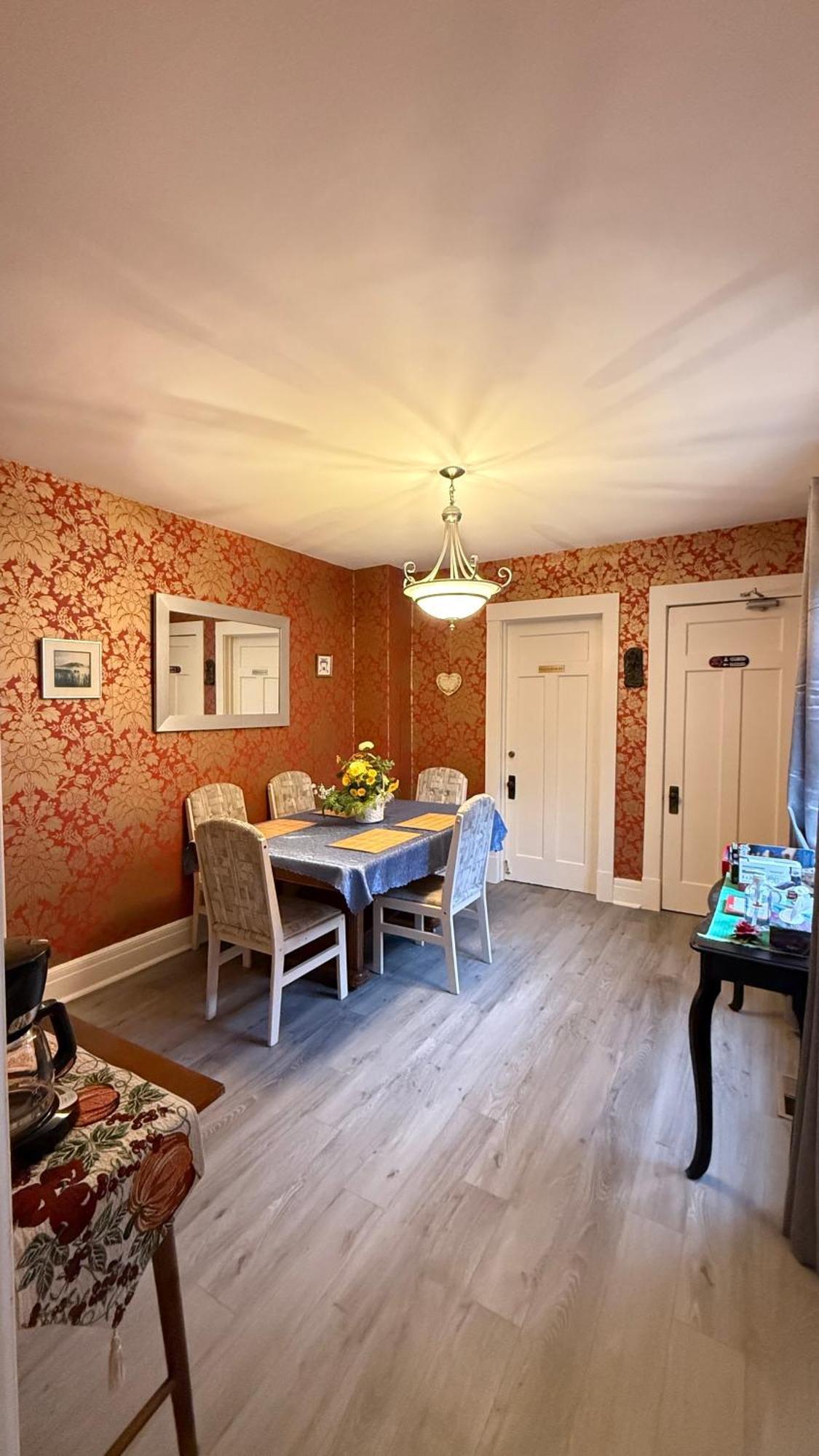 Adorable 2-Bedroom Unit With Jacuzzi Beside Falls Niagara Falls Exteriör bild